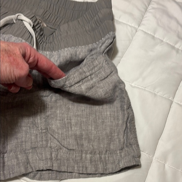 Athleta Shorts Gray Cabo Linen Pull On Drawstring size 4 - Picture 3 of 11